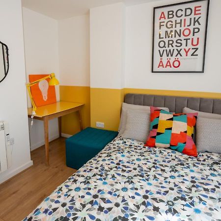 Pass The Keys Modern Stylish Apartment With Parking ボーンマス エクステリア 写真
