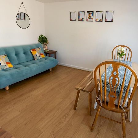 Pass The Keys Modern Stylish Apartment With Parking ボーンマス エクステリア 写真
