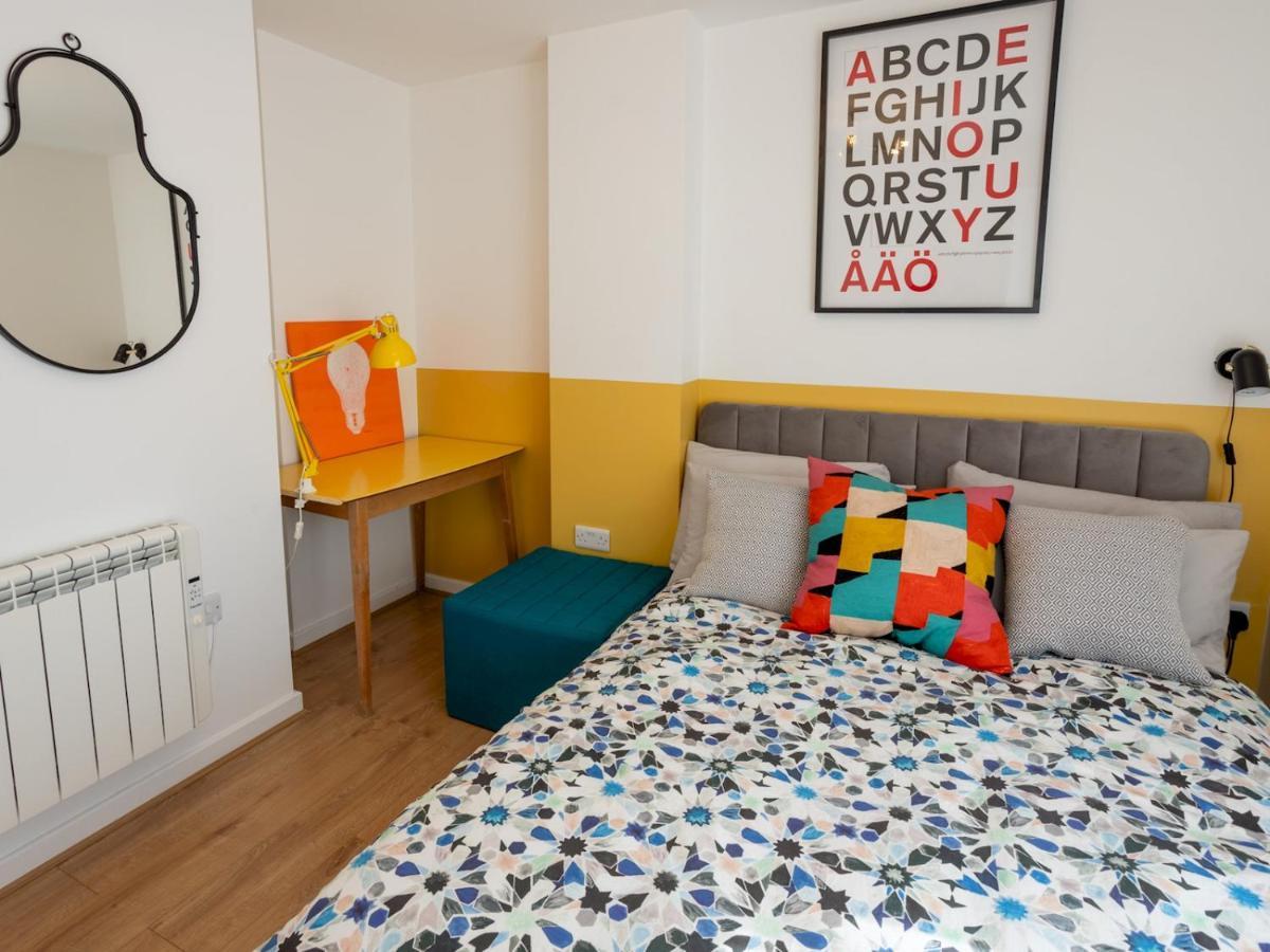 Pass The Keys Modern Stylish Apartment With Parking ボーンマス エクステリア 写真