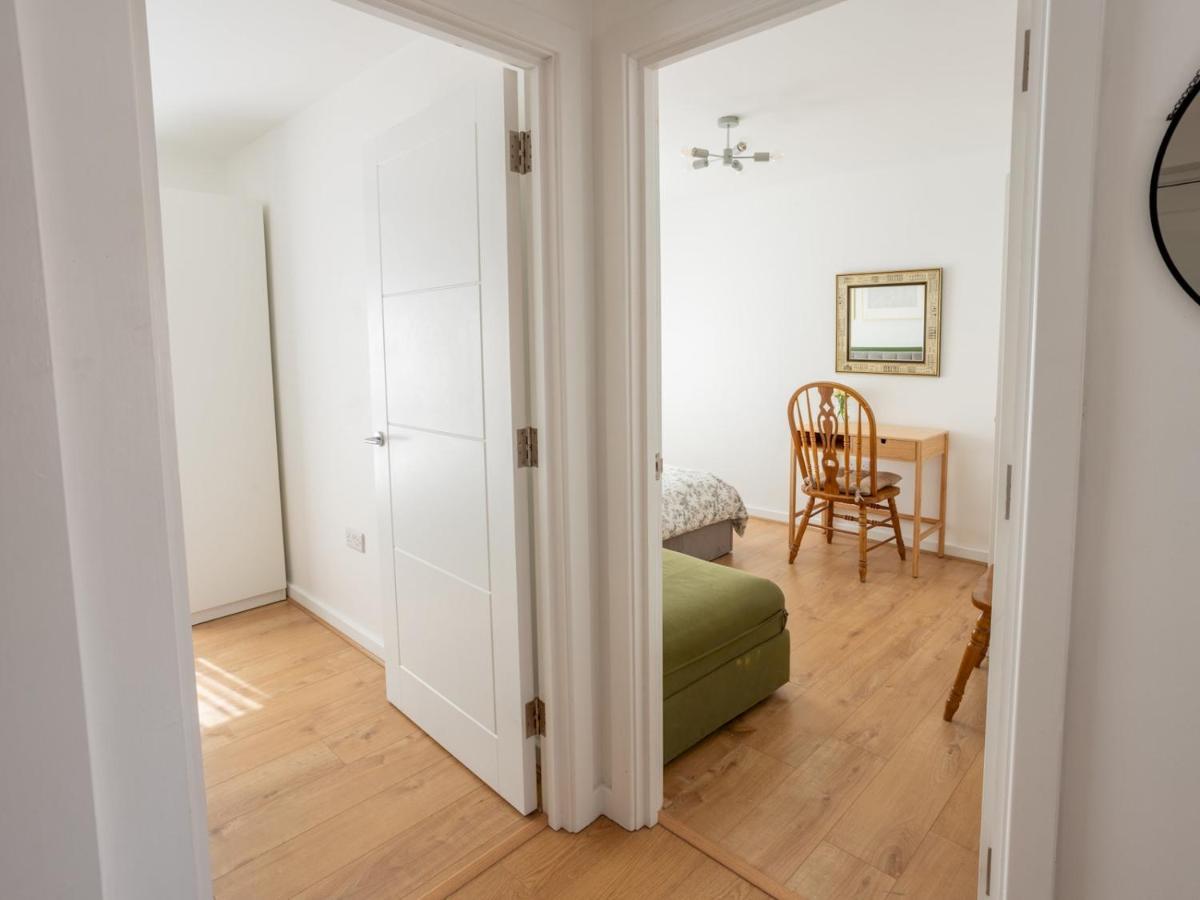 Pass The Keys Modern Stylish Apartment With Parking ボーンマス エクステリア 写真
