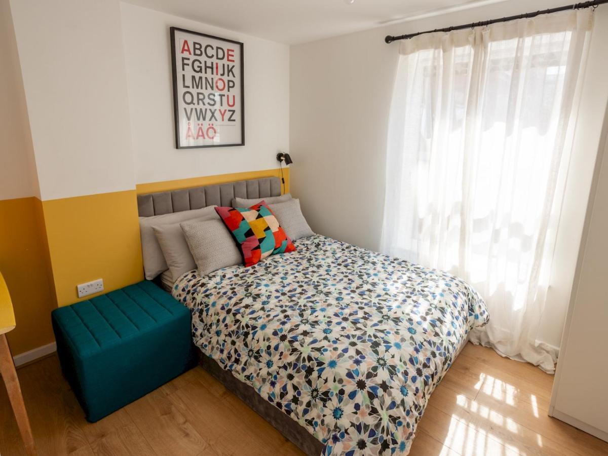 Pass The Keys Modern Stylish Apartment With Parking ボーンマス エクステリア 写真